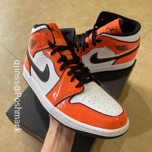 Air Jordan 1 Mid Men’s - Picture 2 of 8